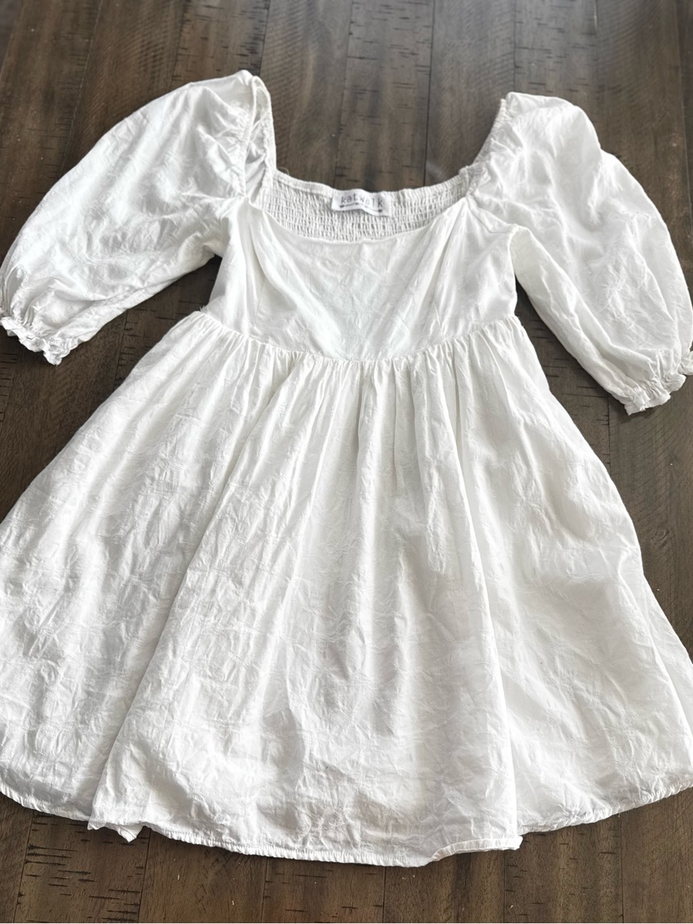 Pretty White Puff-Sleeve Cotton Dress